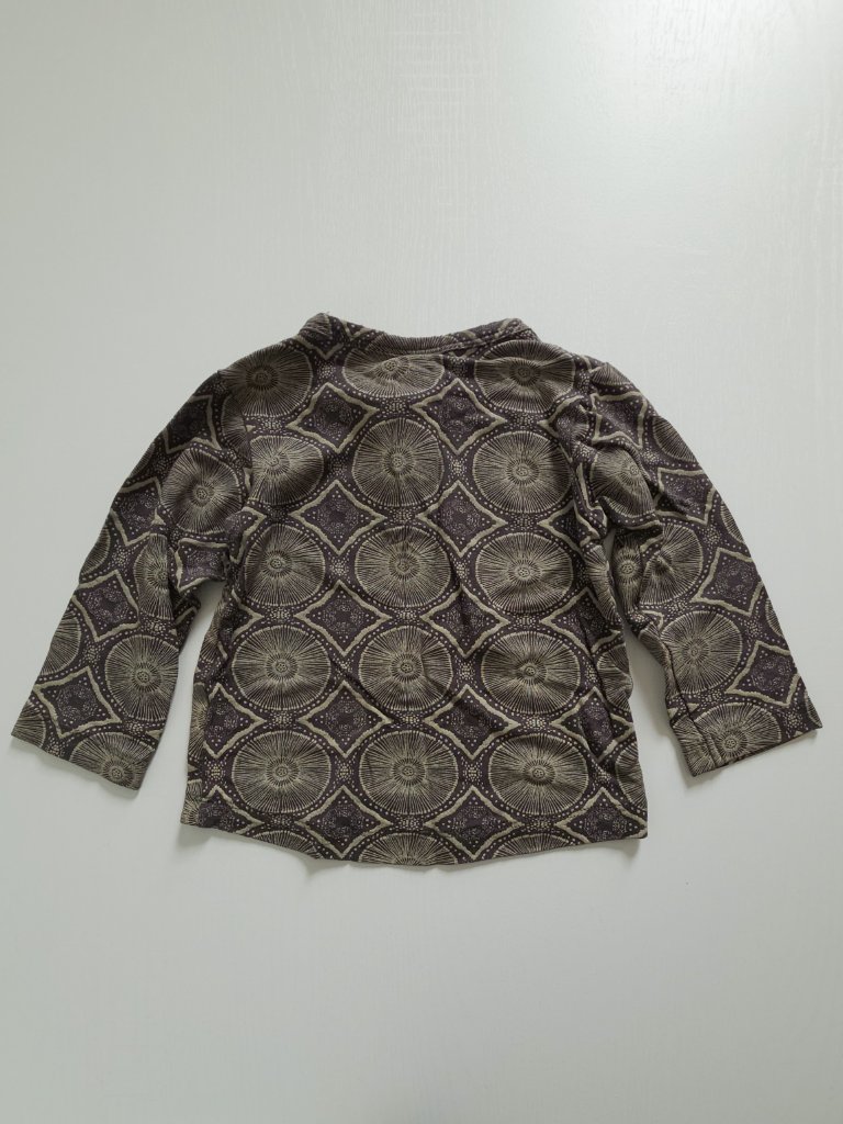 Kate Quinn Woods Beluga Batik 12-18 Months Long Sleeve Shirt Black Gray — image 5 of 5